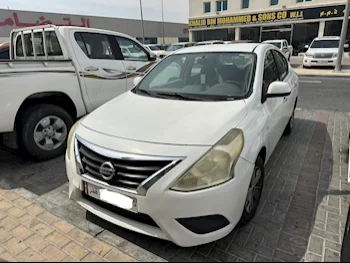 نيسان  صني  2015  اوتوماتيك  163,000 كم  4 سلندر  سحب امامي  سيدان  أبيض