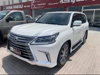 Lexus  LX  570  2016  Automatic  187,000 Km  8 Cylinder  Four Wheel Drive (4WD)  SUV  White