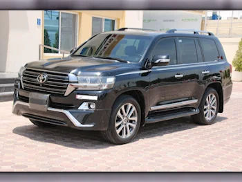 Toyota  Land Cruiser  VXS Black Edition  2017  Automatic  235,000 Km  8 Cylinder  Four Wheel Drive (4WD)  SUV  Black