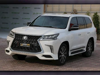Lexus  LX  570  2016  Automatic  290,000 Km  8 Cylinder  Four Wheel Drive (4WD)  SUV  Off White
