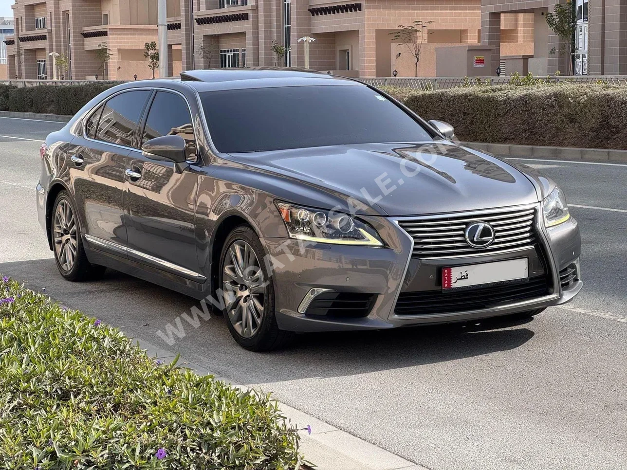 Lexus  LS  460 L  2015  Automatic  129,000 Km  8 Cylinder  Rear Wheel Drive (RWD)  Sedan  Gray