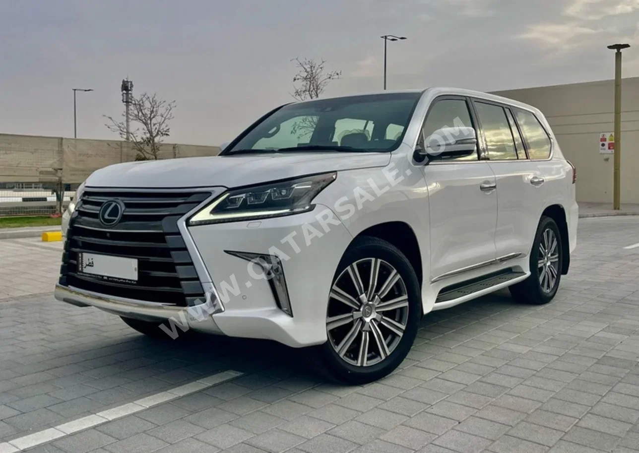 Lexus  LX  570  2017  Automatic  29,000 Km  8 Cylinder  Four Wheel Drive (4WD)  SUV  White