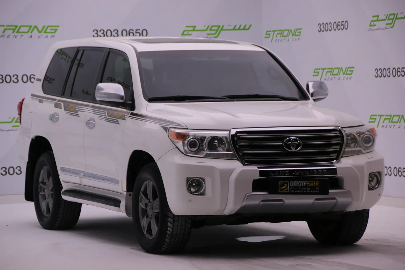 Toyota  Land Cruiser  GXR  2015  Automatic  206,000 Km  8 Cylinder  Four Wheel Drive (4WD)  SUV  White
