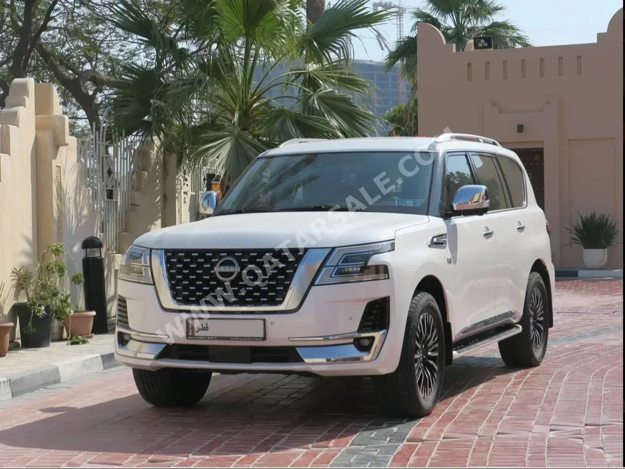 Nissan  Patrol  Platinum  2022  Automatic  40,000 Km  8 Cylinder  Four Wheel Drive (4WD)  SUV  White  With Warranty
