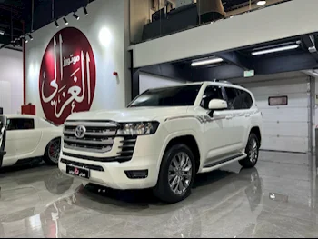  Toyota  Land Cruiser  GXR Twin Turbo  2022  Automatic  67,000 Km  6 Cylinder  Four Wheel Drive (4WD)  SUV  White  With Warranty