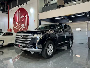 تويوتا  لاند كروزر  جي اكس ار  2025  اوتوماتيك  600 كم  6 سلندر  دفع رباعي  اس يو في  أسود  تحت الضمان