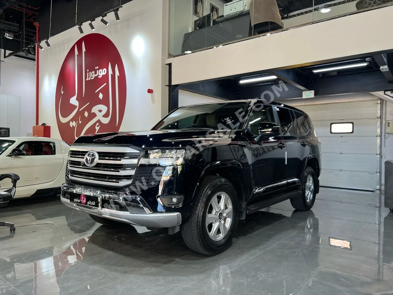  Toyota  Land Cruiser  GXR  2025  Automatic  600 Km  6 Cylinder  Four Wheel Drive (4WD)  SUV  Black  With Warranty