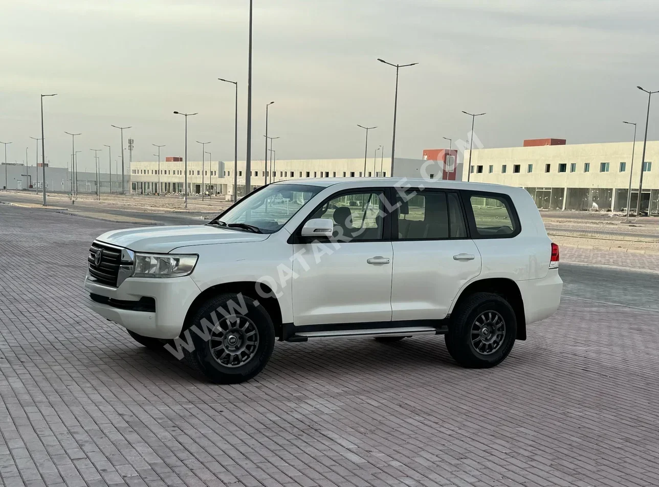 Toyota  Land Cruiser  GX  2019  Automatic  128,000 Km  6 Cylinder  Four Wheel Drive (4WD)  SUV  White