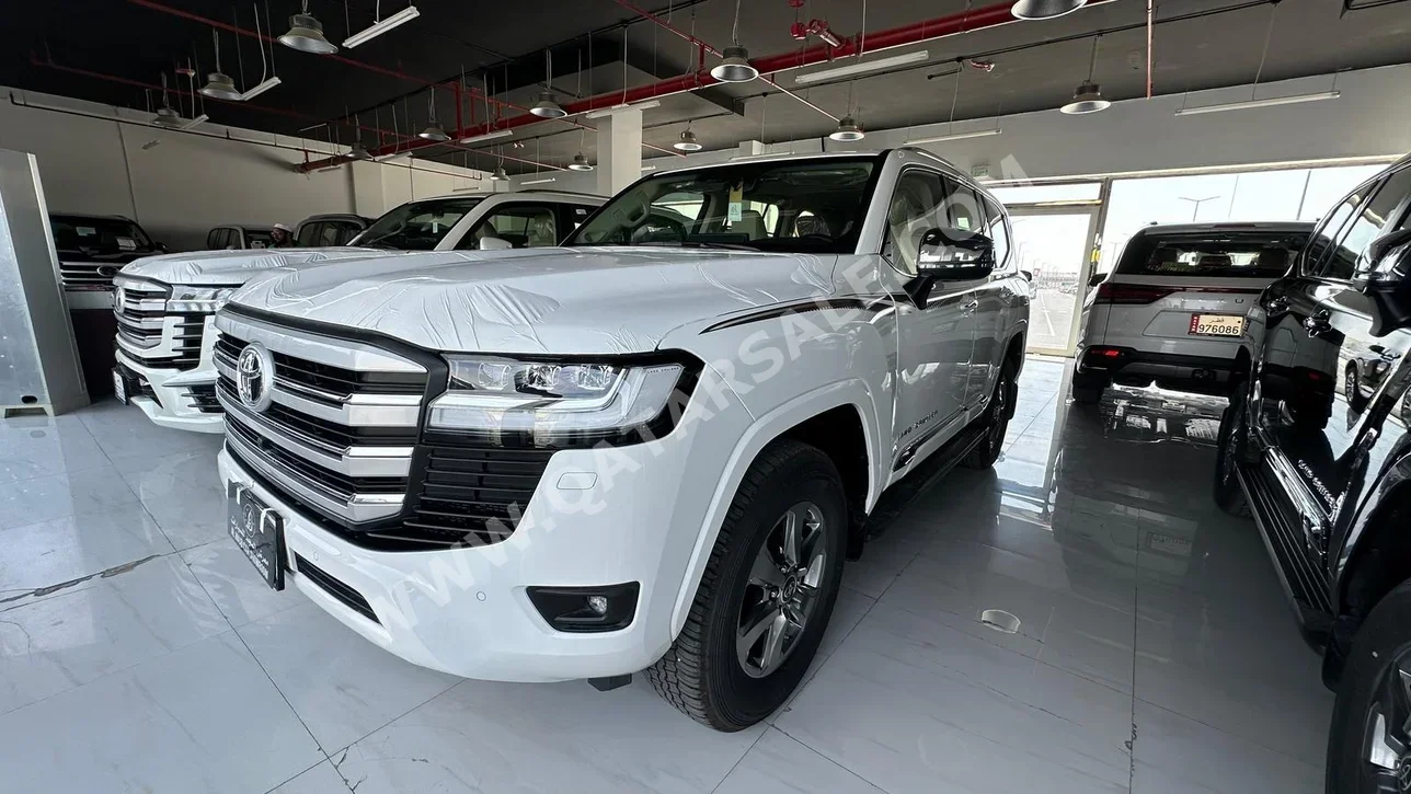 Toyota  Land Cruiser  VX Twin Turbo  2025  Automatic  0 Km  6 Cylinder  Four Wheel Drive (4WD)  SUV  White  With Warranty