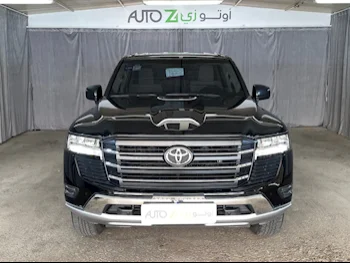 تويوتا  لاند كروزر  جي اكس  2023  اوتوماتيك  42,500 كم  6 سلندر  دفع رباعي  اس يو في  أسود  تحت الضمان