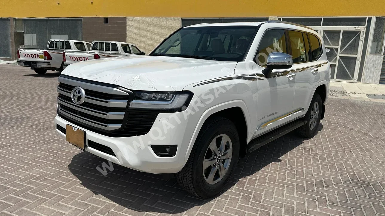 Toyota  Land Cruiser  VX Twin Turbo  2025  Automatic  0 Km  6 Cylinder  Four Wheel Drive (4WD)  SUV  White  With Warranty