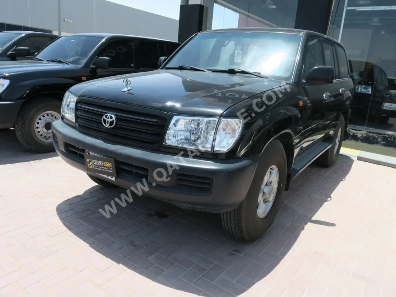 تويوتا  لاند كروزر  جي  2006  عادي  288,000 كم  6 سلندر  دفع رباعي  اس يو في  أسود