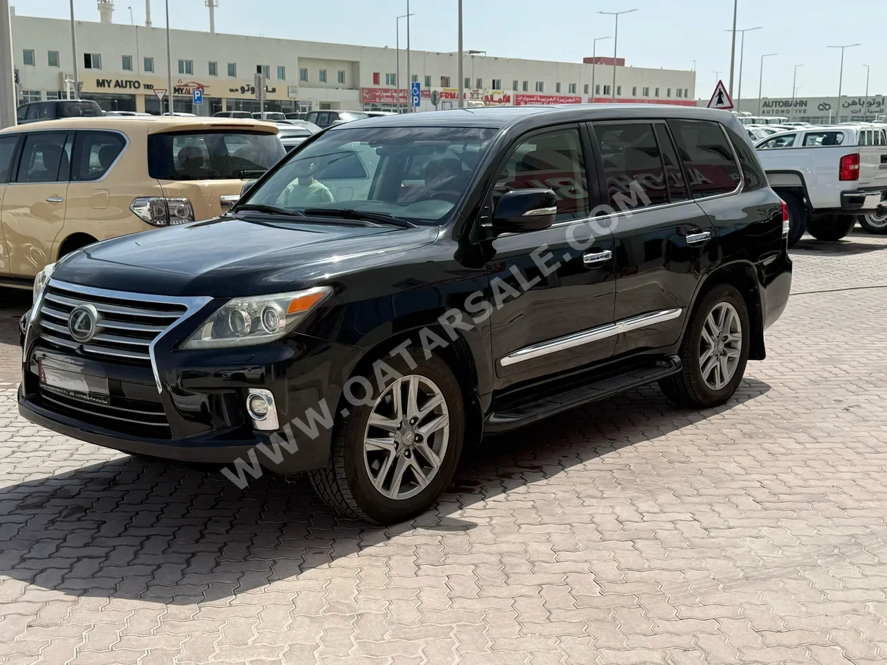 Lexus  LX  570  2015  Automatic  264,000 Km  8 Cylinder  Four Wheel Drive (4WD)  SUV  Black