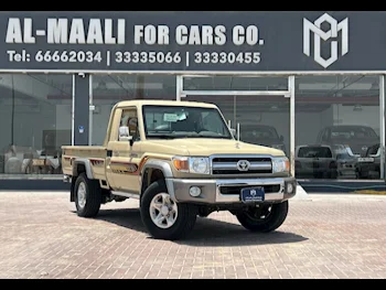 Toyota  Land Cruiser  LX  2022  Manual  18,000 Km  6 Cylinder  Four Wheel Drive (4WD)  Pick Up  Beige