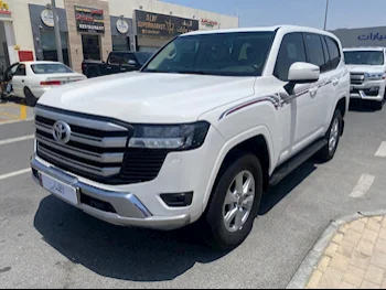 Toyota  Land Cruiser  GXR  2022  Automatic  178,000 Km  6 Cylinder  Four Wheel Drive (4WD)  SUV  White