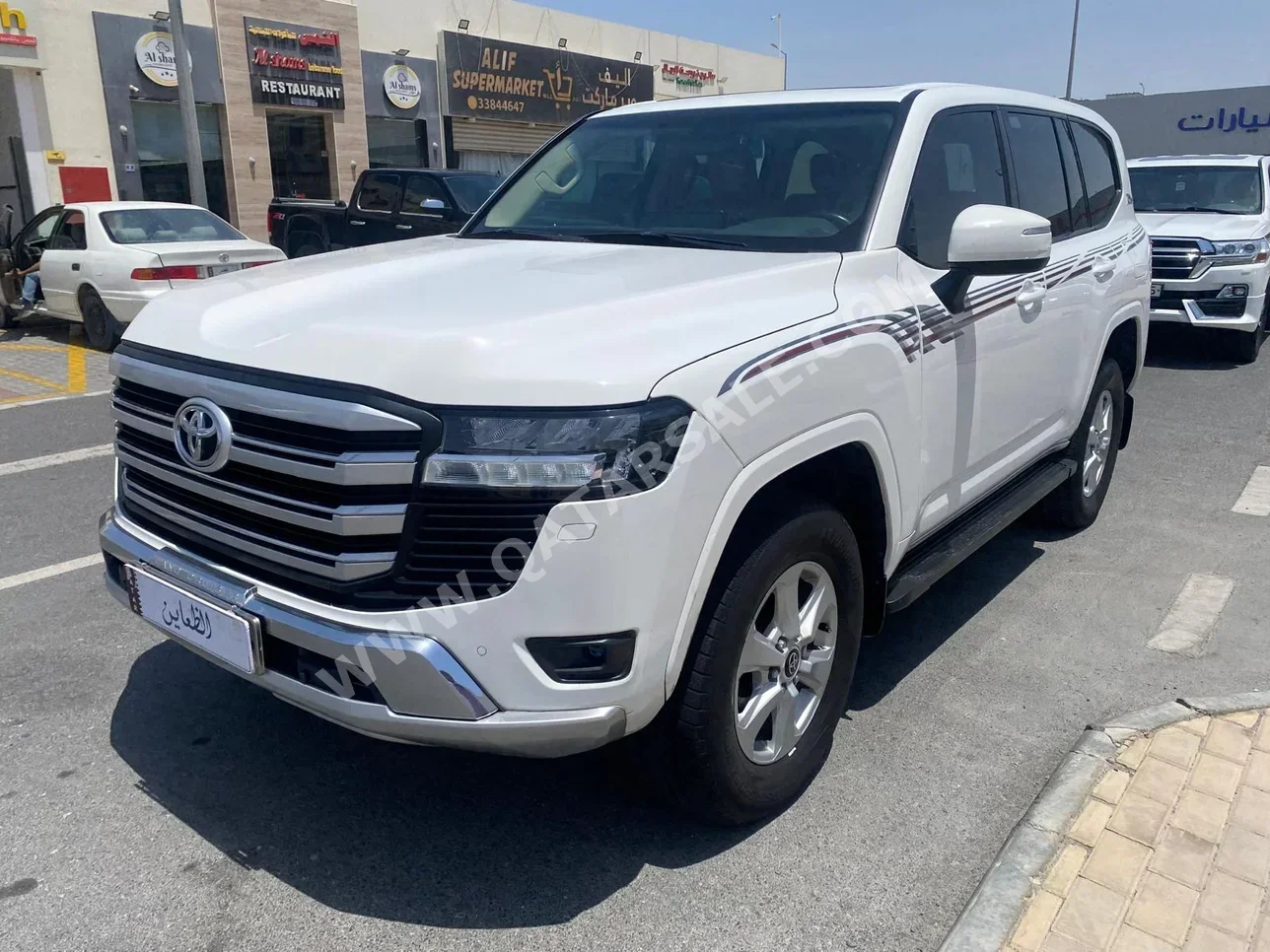 Toyota  Land Cruiser  GXR  2022  Automatic  178,000 Km  6 Cylinder  Four Wheel Drive (4WD)  SUV  White