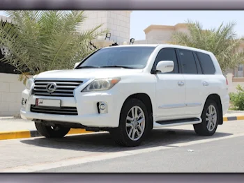 Lexus  LX  570  2014  Automatic  58,000 Km  8 Cylinder  Four Wheel Drive (4WD)  SUV  White