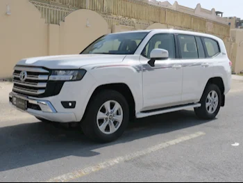 Toyota  Land Cruiser  GXR  2022  Automatic  45,000 Km  6 Cylinder  Four Wheel Drive (4WD)  SUV  White  With Warranty