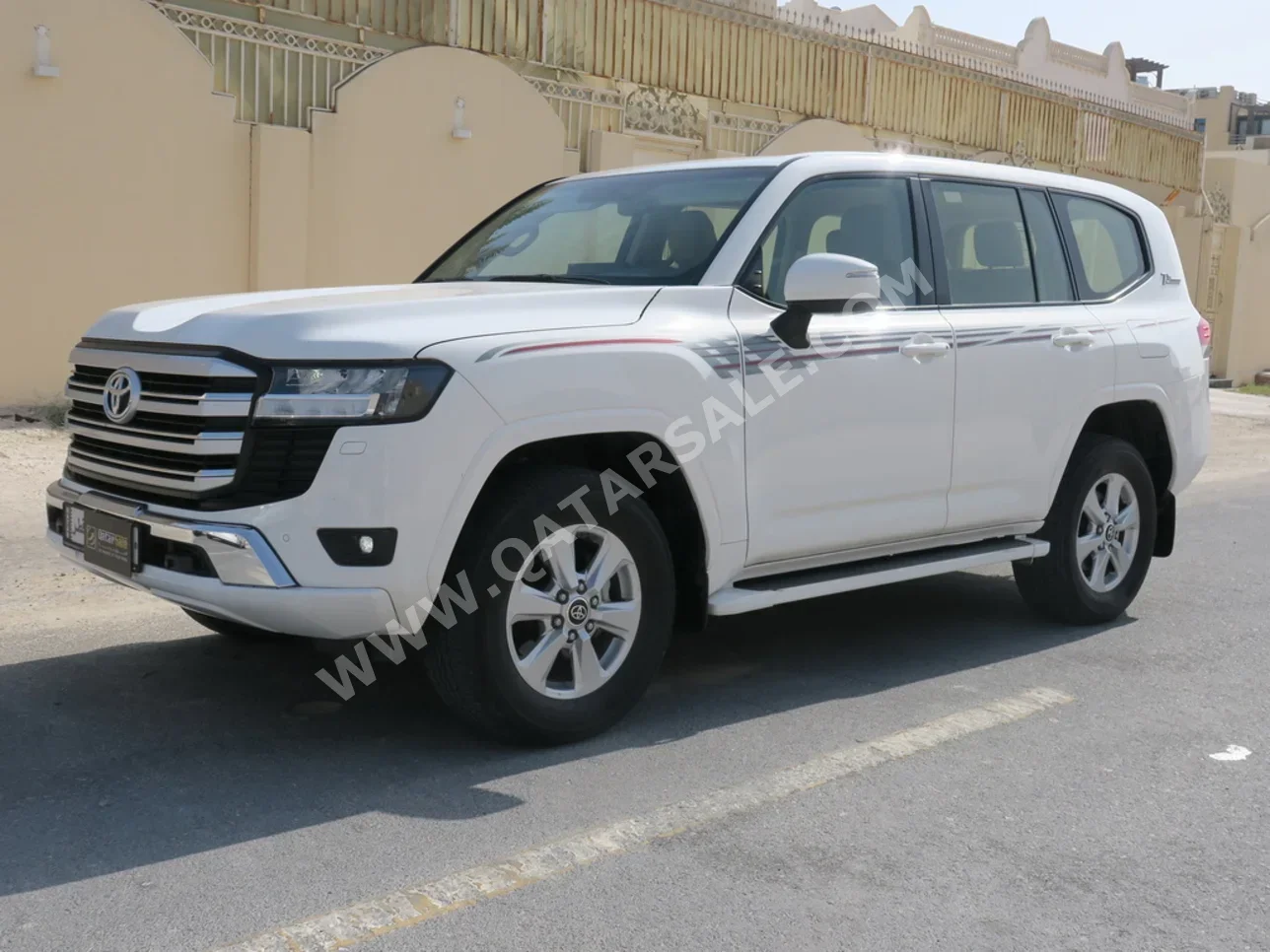 Toyota  Land Cruiser  GXR  2022  Automatic  45,000 Km  6 Cylinder  Four Wheel Drive (4WD)  SUV  White  With Warranty