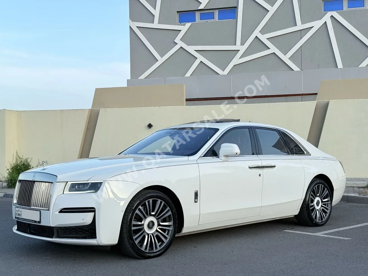 Rolls-Royce  Ghost  2021  Automatic  19,000 Km  12 Cylinder  All Wheel Drive (AWD)  Sedan  White