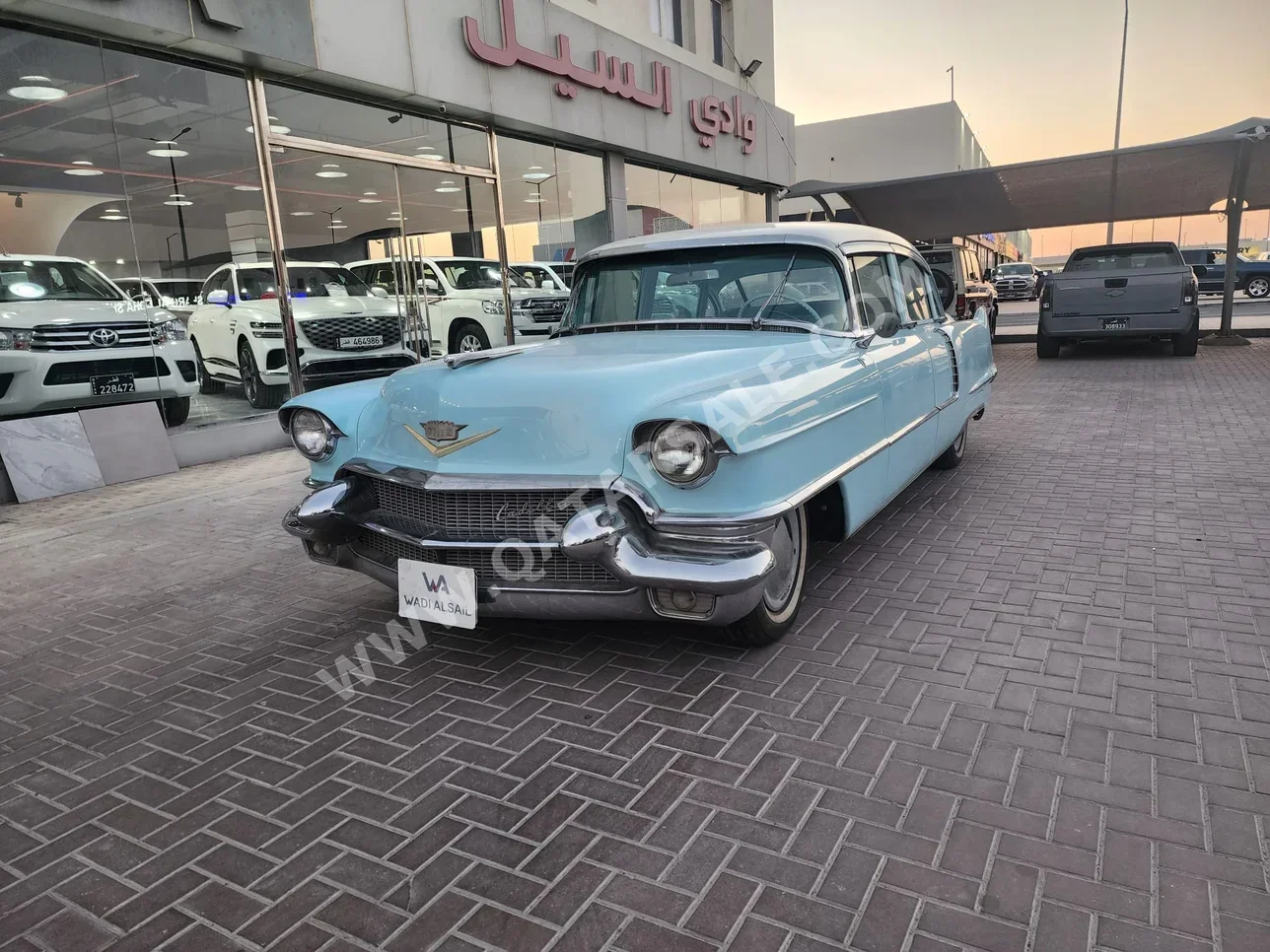كاديلاك  ديفيلي  1956  اوتوماتيك  146,000 كم  8 سلندر  دفع خلفي  كلاسك  ازرق