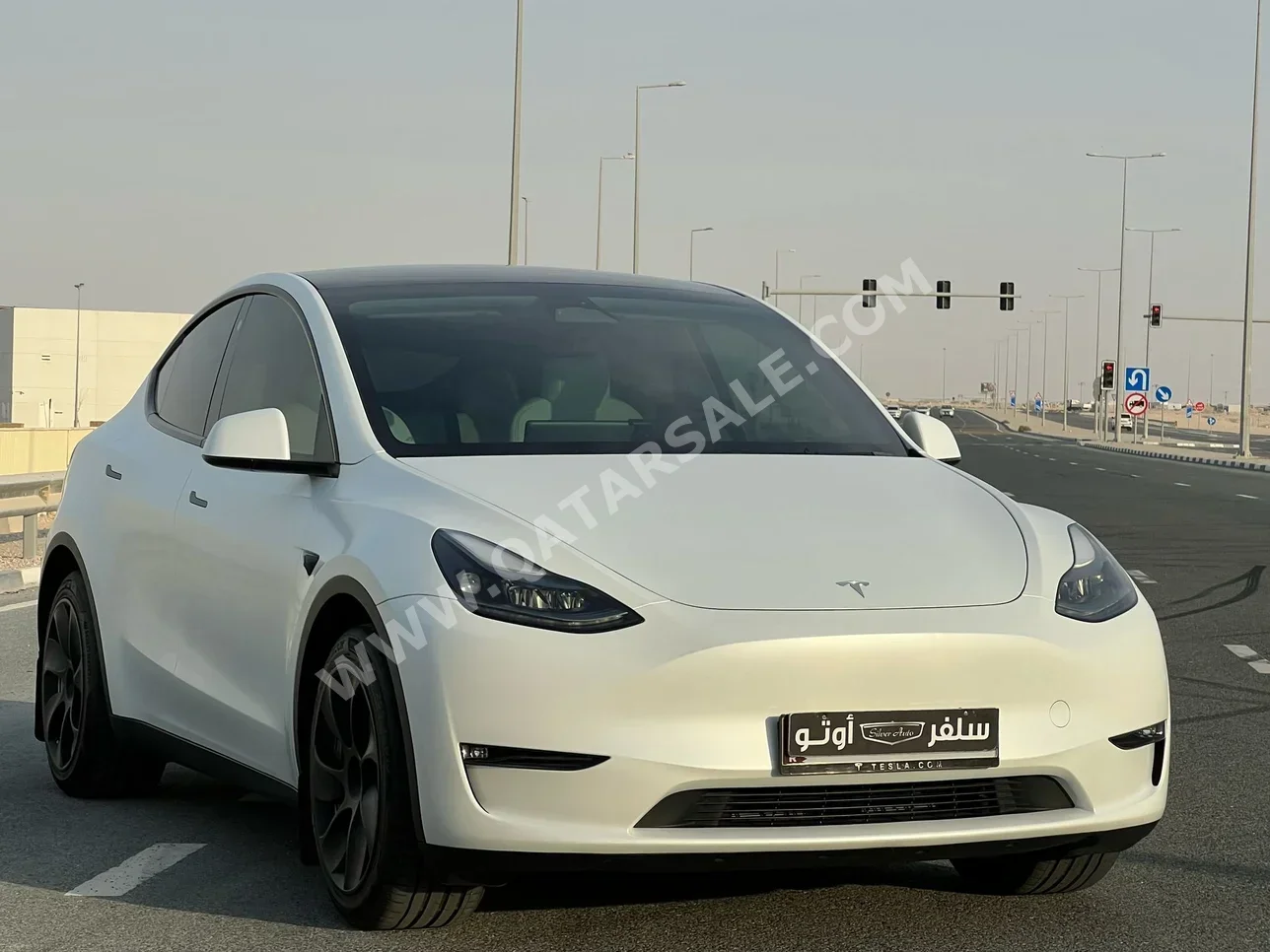Tesla  Model Y  Long Range  2024  Automatic  20,000 Km  0 Cylinder  All Wheel Drive (AWD)  Hatchback  White  With Warranty