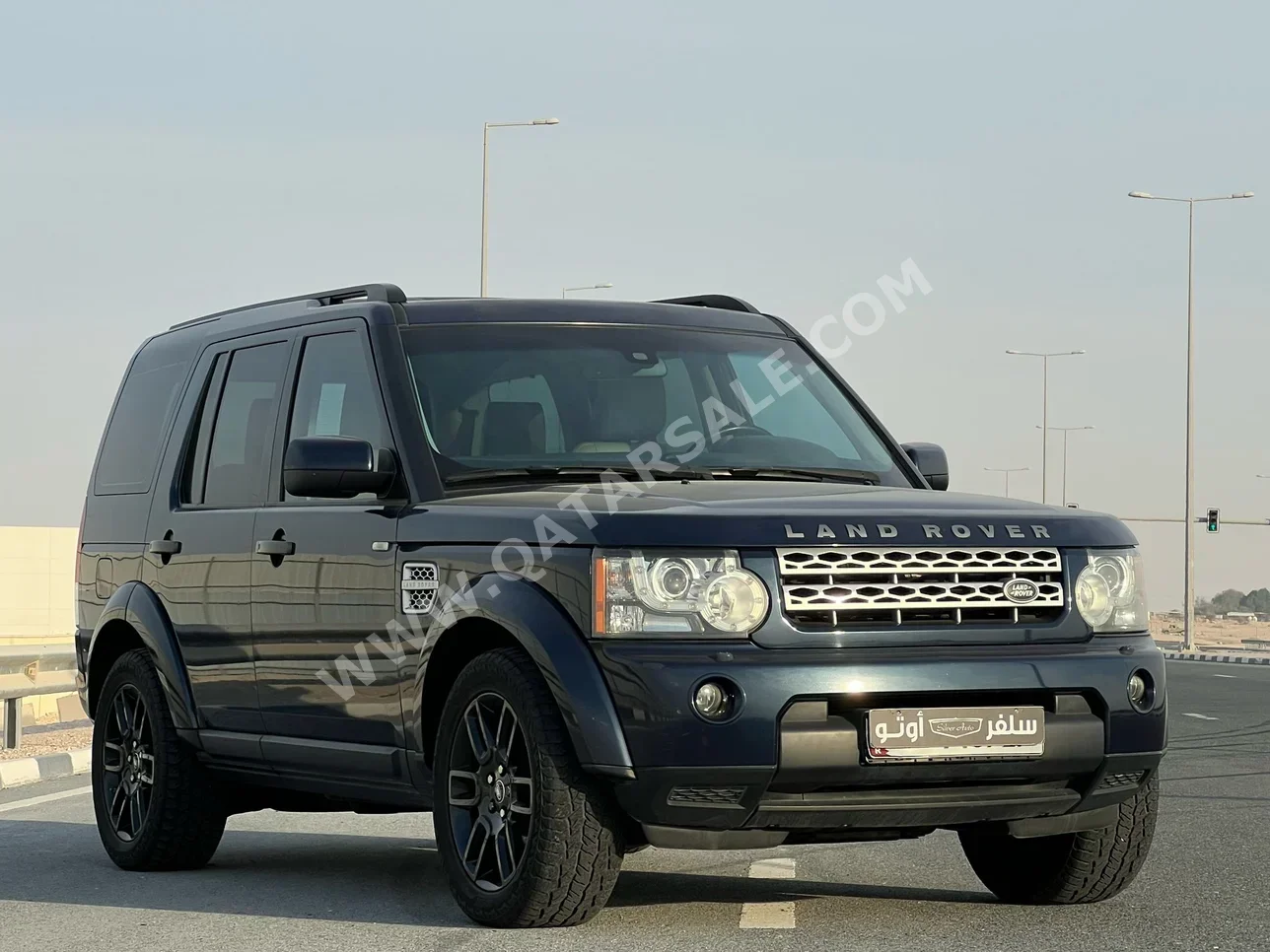 Land Rover  LR4  SE  2013  Automatic  205,000 Km  8 Cylinder  Four Wheel Drive (4WD)  SUV  Black