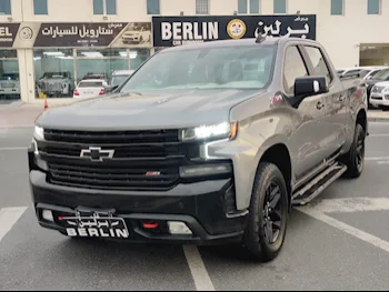 Chevrolet  Silverado  2021  Automatic  149,000 Km  8 Cylinder  Four Wheel Drive (4WD)  Pick Up  Gray