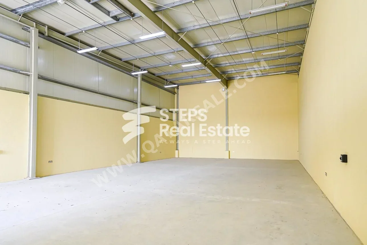 Warehouses & Stores - Al Wakrah  - Barkit Al Awamer  -Area Size: 300 Square Meter