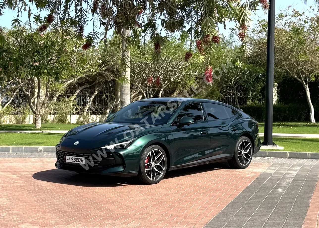 MG  7  405  2025  Automatic  4,000 Km  4 Cylinder  Front Wheel Drive (FWD)  Sedan  Green  With Warranty