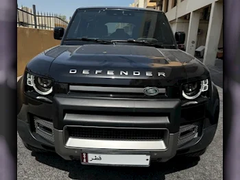 لاند روفر  ديفيندر  110  2023  اوتوماتيك  70,000 كم  4 سلندر  دفع رباعي  اس يو في  أسود  تحت الضمان