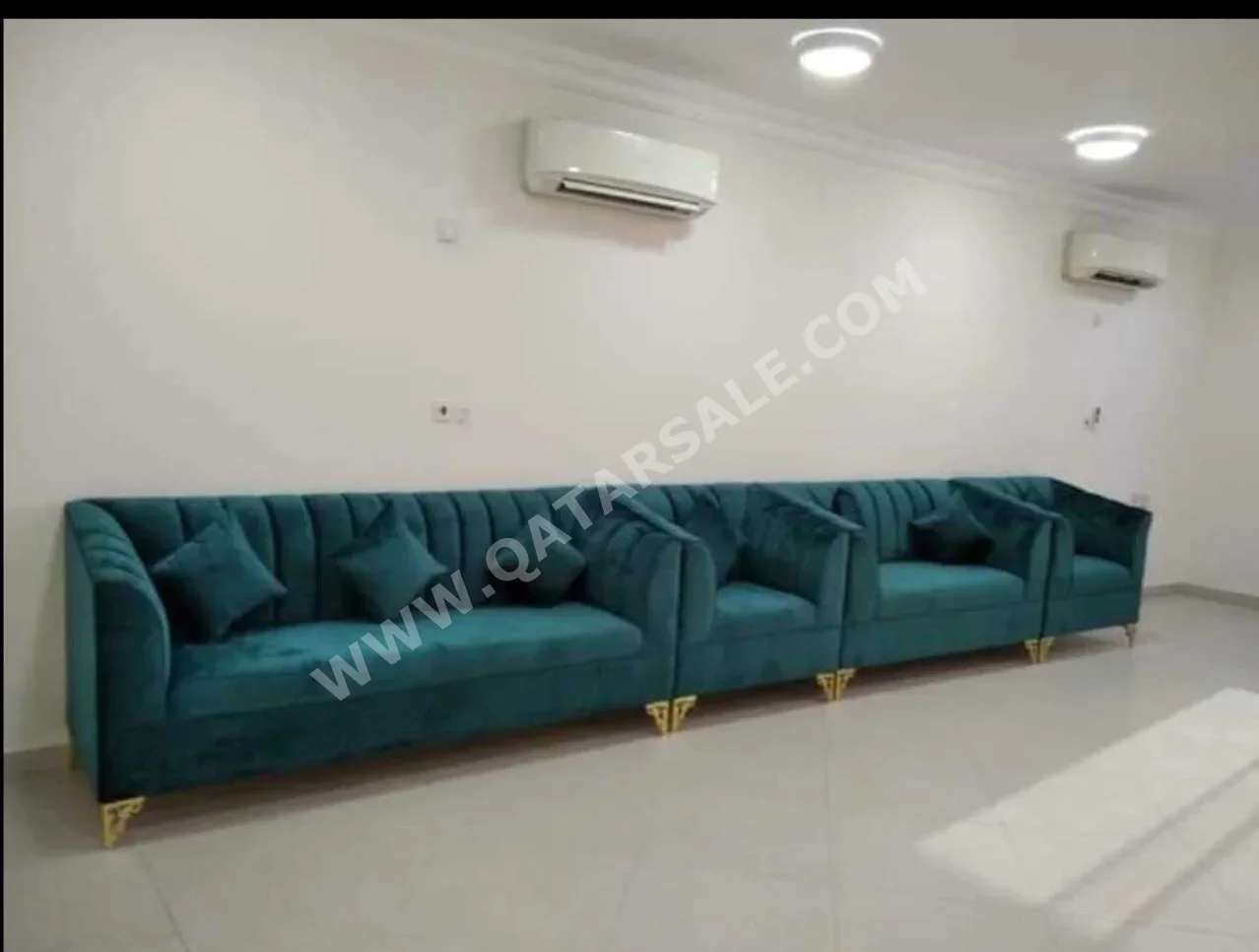 الأرائك والكنب والكراسي طقم كنب