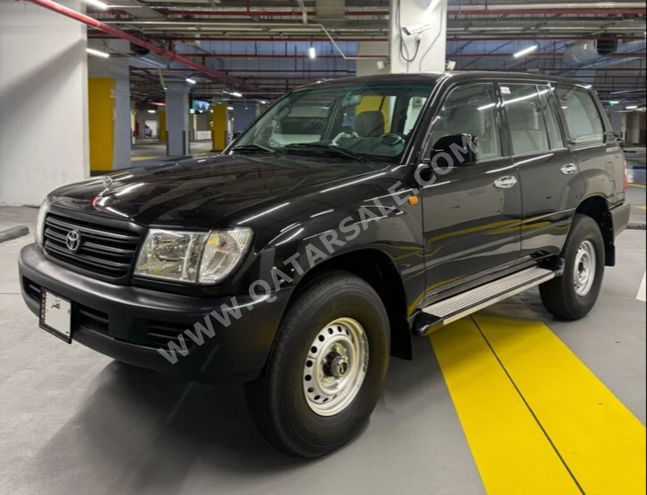 Toyota  Land Cruiser  G  2005  Automatic  284,000 Km  6 Cylinder  Rear Wheel Drive (RWD)  SUV  Black
