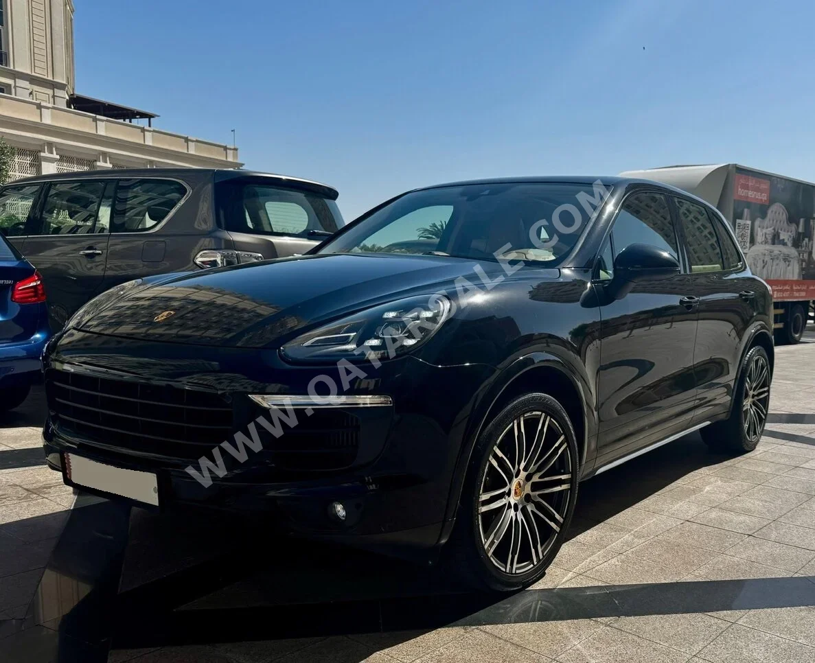 Porsche  Cayenne  S  2016  Automatic  86,000 Km  6 Cylinder  Four Wheel Drive (4WD)  SUV  Black