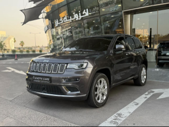 Jeep  Grand Cherokee  Summit  2021  Automatic  18,000 Km  6 Cylinder  Four Wheel Drive (4WD)  SUV  Gray  With Warranty