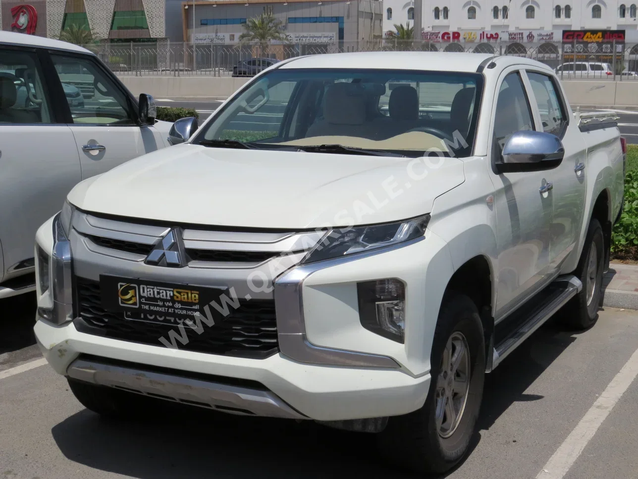 ميتسوبيشي  ال 200  ديزل  2020  عادي  144,000 كم  4 سلندر  دفع رباعي  بيكب  أبيض