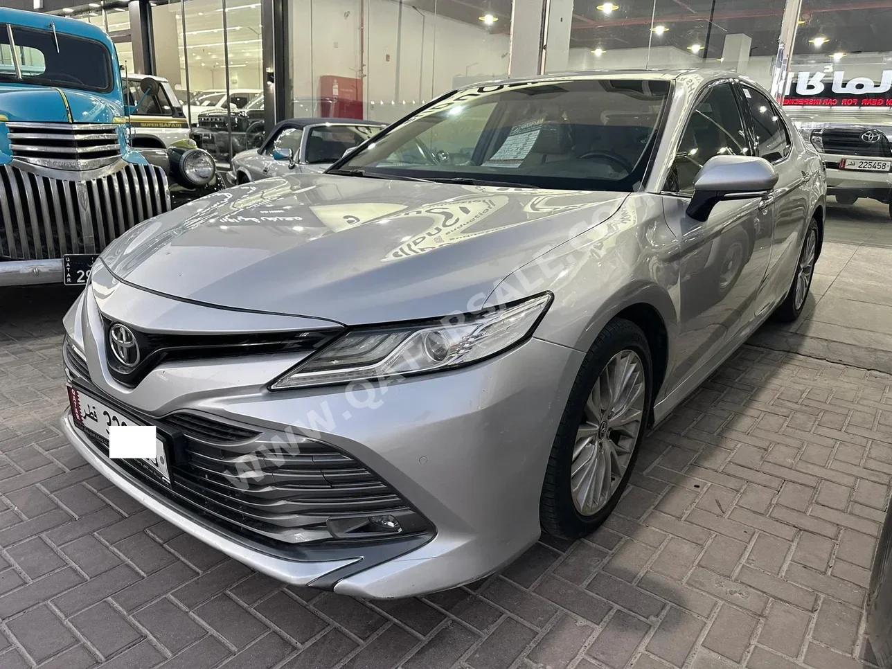 Toyota  Camry  Limited  2019  Automatic  122,000 Km  6 Cylinder  Front Wheel Drive (FWD)  Sedan  Silver