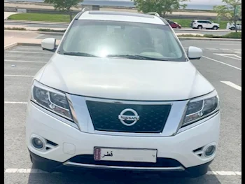 Nissan  Pathfinder  SV  2013  Automatic  238,000 Km  6 Cylinder  All Wheel Drive (AWD)  SUV  White