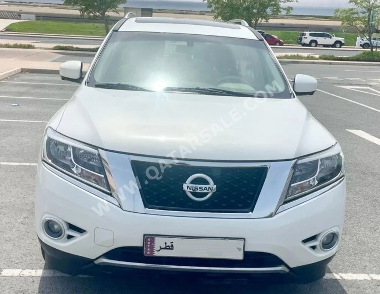 Nissan  Pathfinder  SV  2013  Automatic  238,000 Km  6 Cylinder  All Wheel Drive (AWD)  SUV  White