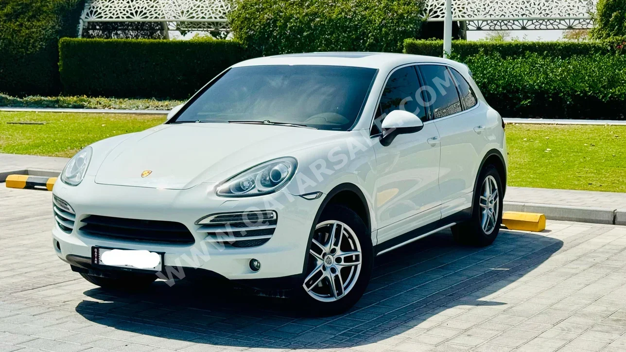  Porsche  Cayenne  2013  Automatic  217,000 Km  6 Cylinder  Four Wheel Drive (4WD)  SUV  White  With Warranty