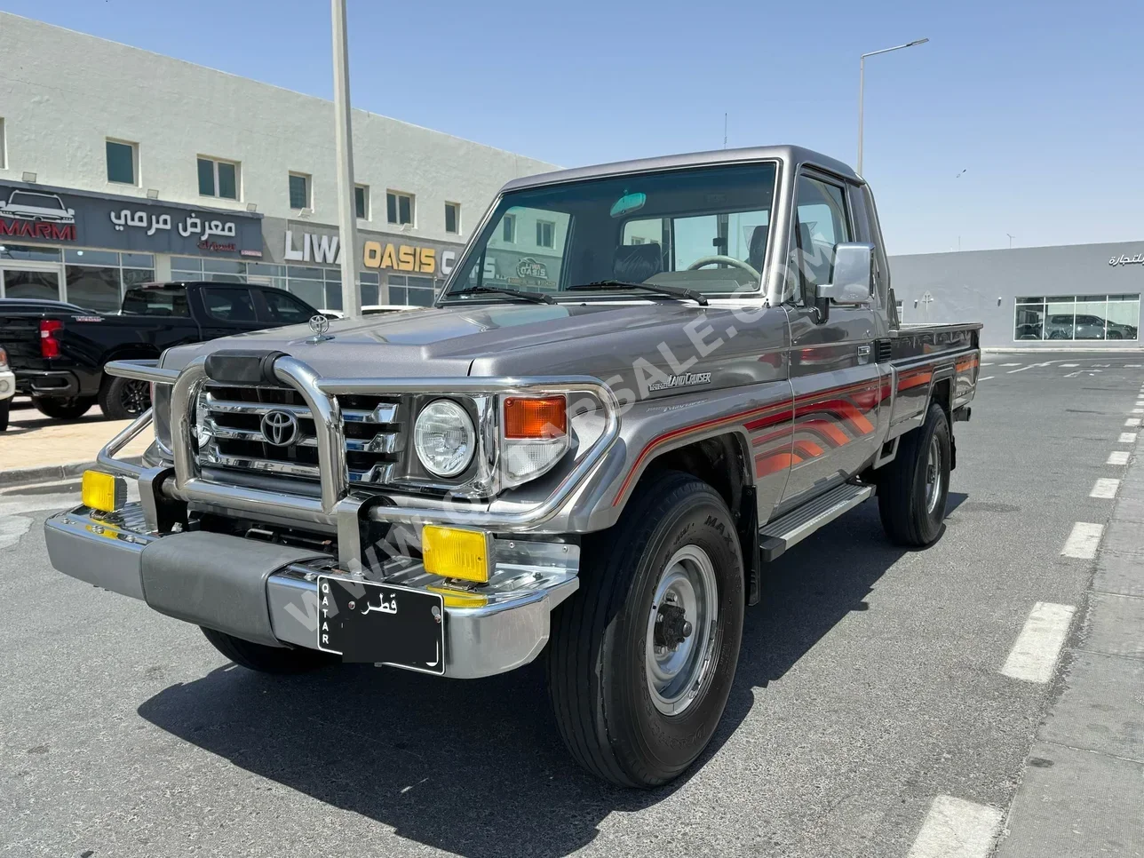Toyota  Land Cruiser  LX  2000  Manual  182,000 Km  6 Cylinder  Four Wheel Drive (4WD)  Pick Up  Silver