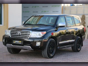 Toyota  Land Cruiser  VXR  2015  Automatic  329,000 Km  8 Cylinder  Four Wheel Drive (4WD)  SUV  Black