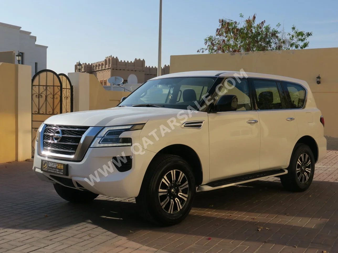 Nissan  Patrol  XE  2020  Automatic  75,000 Km  6 Cylinder  Four Wheel Drive (4WD)  SUV  White