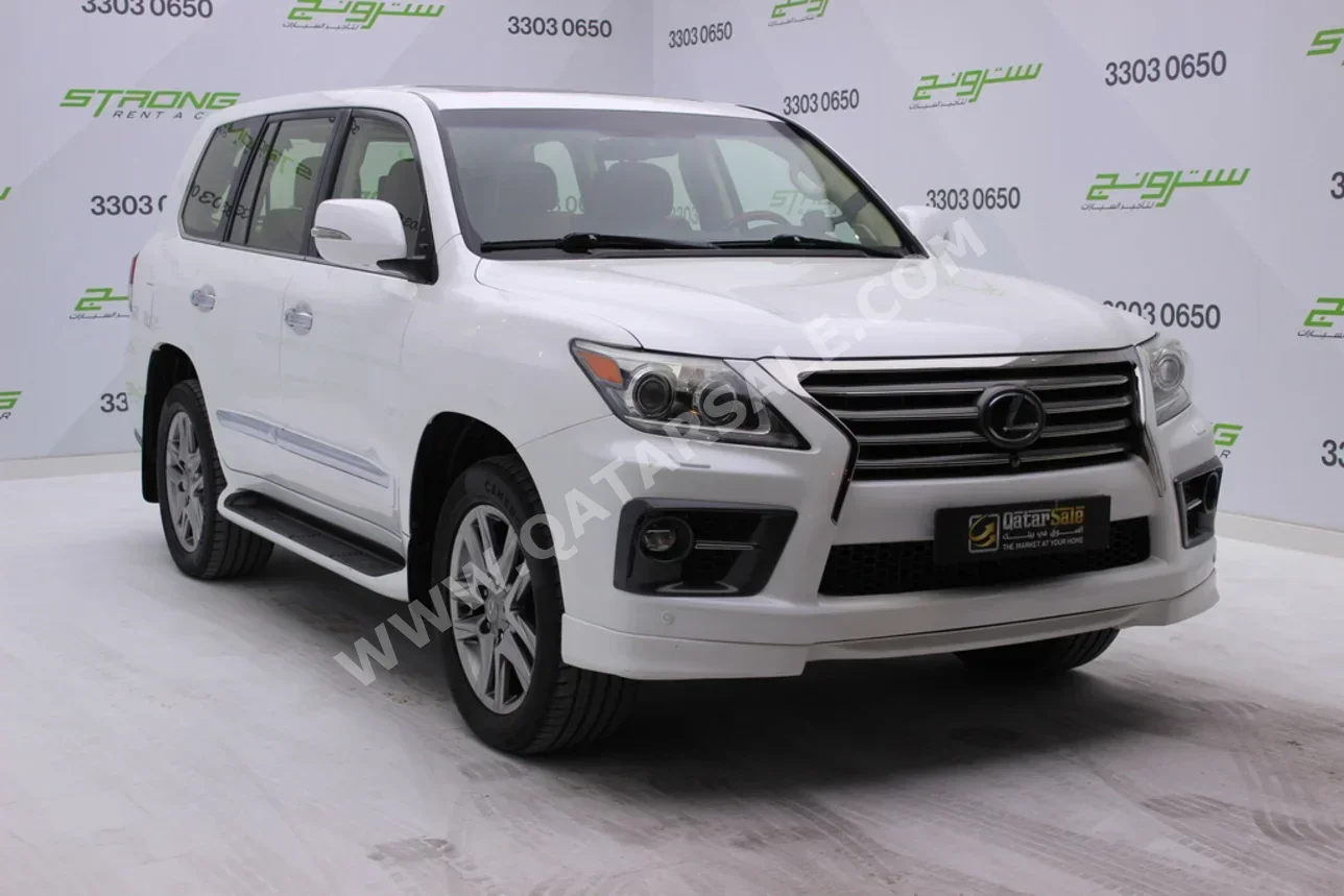 Lexus  LX  570  2015  Automatic  197,000 Km  8 Cylinder  Four Wheel Drive (4WD)  SUV  White
