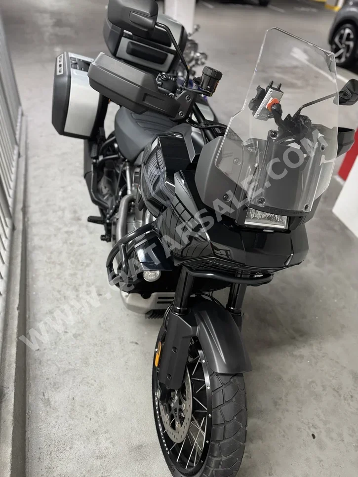 Harley Davidson  Pan America -  2021 - Color Black