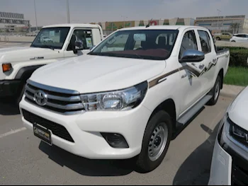 Toyota  Hilux  2024  Automatic  9,000 Km  4 Cylinder  Four Wheel Drive (4WD)  Pick Up  White  With Warranty