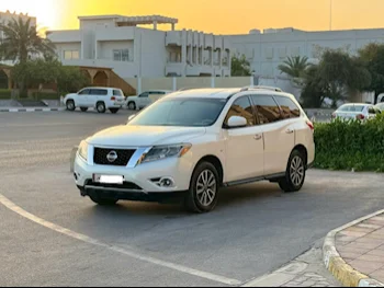 نيسان  باثفايندر  2013  اوتوماتيك  170,000 كم  6 سلندر  دفع رباعي  اس يو في  أبيض