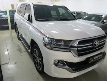 Toyota  Land Cruiser  GXR- Grand Touring  2020  Automatic  24,000 Km  8 Cylinder  Four Wheel Drive (4WD)  SUV  White