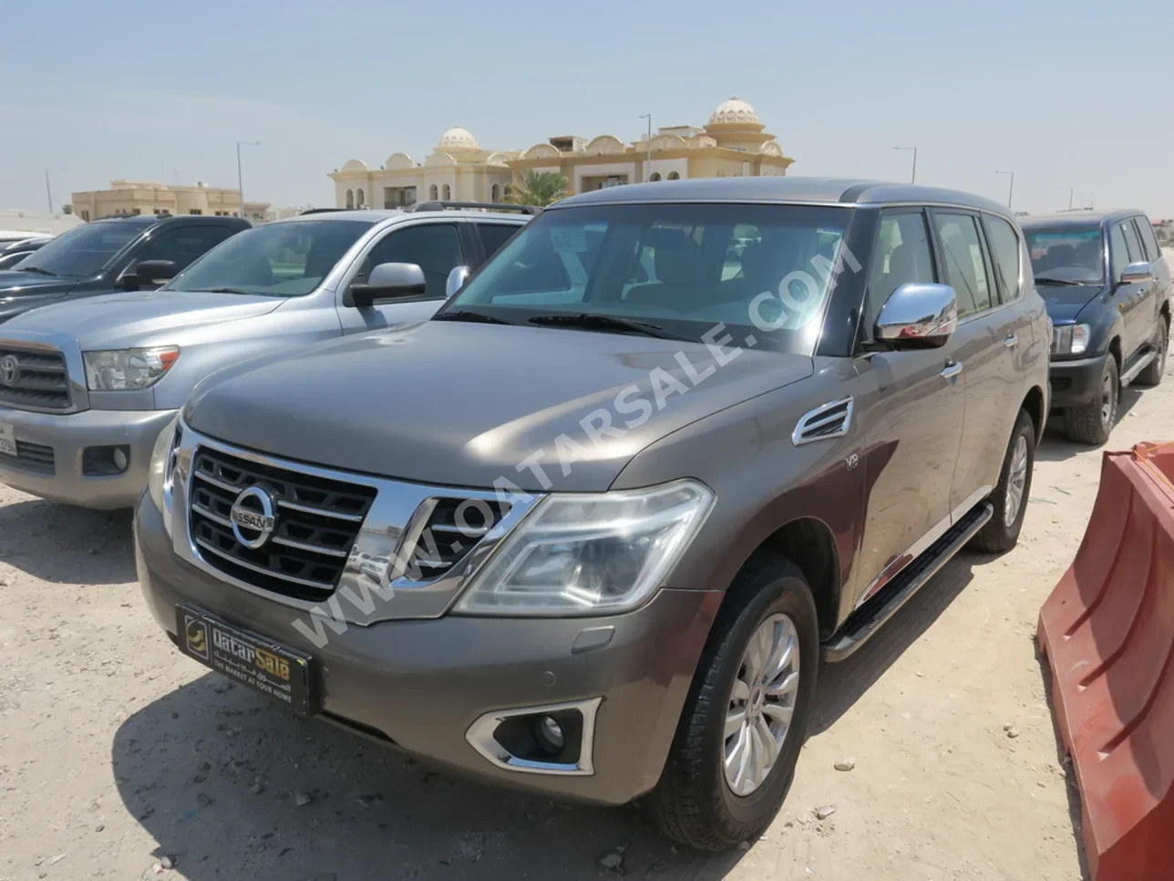 Nissan  Patrol  SE  2015  Automatic  209,000 Km  8 Cylinder  Four Wheel Drive (4WD)  SUV  Brown
