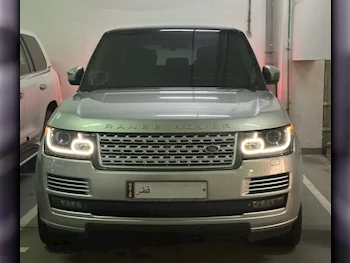 Land Rover  Range Rover  Vogue SE Super charged  2013  Automatic  168,000 Km  8 Cylinder  Four Wheel Drive (4WD)  SUV  Silver